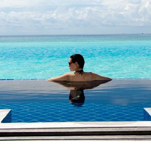 Anantara Dihug Resort Maldives infinity pool villa