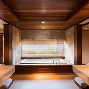 Constance Ephelia - Luxury Seychelles Honeymoon Packages - Beach villa bathroom