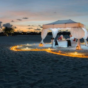 Constance Lemuria - Luxury Seychelles Honeymoon Packages - Private beach dining