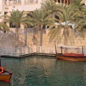 Dubai Honeymoon Packages Jumierah Al Qasr At Madinat Jumierah Waterways 4