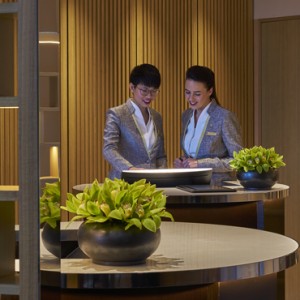 horizon lounge - shangri la singapore - luxury singapore honeymoon packages