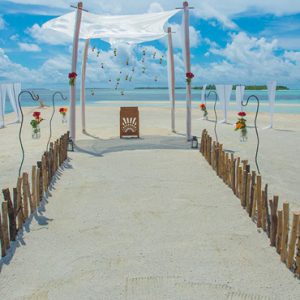 Island Wedding Ceremony The Residence Maldives At Falhumaafushi Maldives Honeymoons