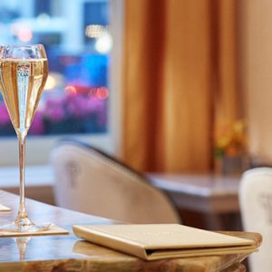 New York Honeymoon Packages The Plaza New York Champagne Bar