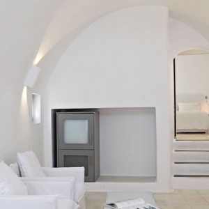 2 HONEYMOON JETTED TUB SUITES - sun Rocks Hotel Santorini - luxury santorini honeymoon packages