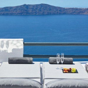 2 SUN ROCKS SUITE WITH PRIVATE POOL - sun Rocks Hotel Santorini - luxury santorini honeymoon packages