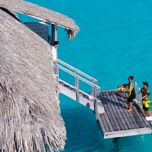 Canoe breakfast - InterContinental Bora Bora Resort and Thalasso Spa - Luxury Bora Bora honeymoon Packages