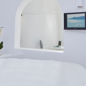 Junior Suites - sun Rocks Hotel Santorini - luxury santorini honeymoon packages