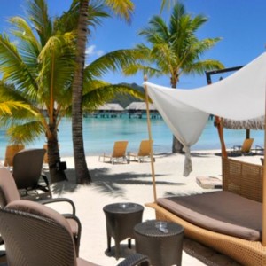 South Beach Bar - InterContinental Bora Bora Resort and Thalasso Spa - Luxury Bora Bora honeymoon Packages