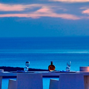 dining 2 - sun Rocks Hotel Santorini - luxury santorini honeymoon packages