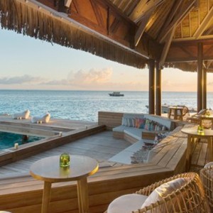 lounge bar---Conrad-Bora-Bora-Nui-Resort---Luxury-Bora-Bora-Honeymoon-Packages-