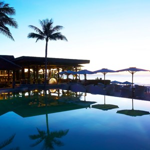 Anantara-Mui-Nu-Resort-&-Spa-pool-deck