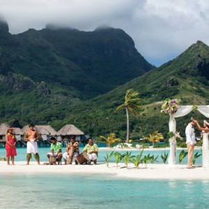 wedding - Four Seasons Bora Bora - Luxury Bora Bora Honeymoon Packages