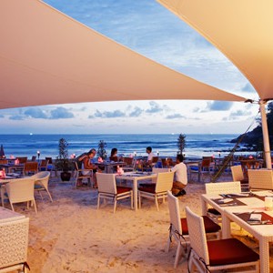 Centara-Grand-Phuket-beachcomber-restaurant