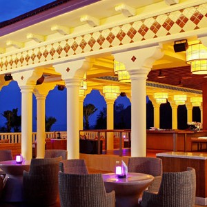 Centara-Grand-Phuket-luna-bar