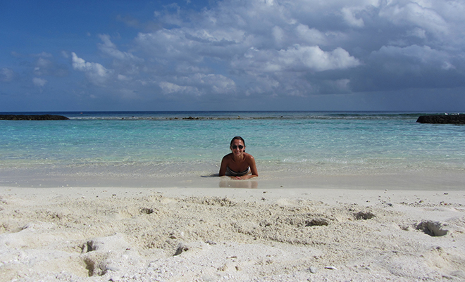 kuramathi beach