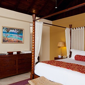 Luxury Honeymoon Packages - Spice Island Grenada - bedroom