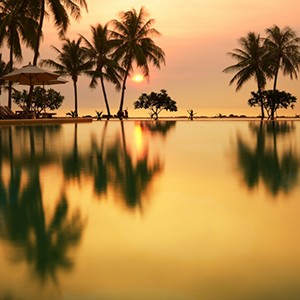 Evason Hua Hin - Thailand Honeymoon - pool night