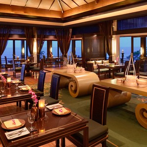 Banyan Tree Lang Co - Vietnam Honeymoon Packages - restaurant