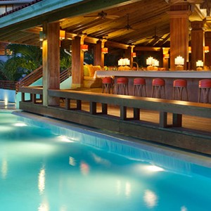 Couples Swept Away - Jamaica Honeymoon Packages - pool bar