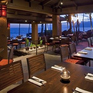 Hyatt Regency Maui - Hawaii Honeymoon Packages - restaurant 2