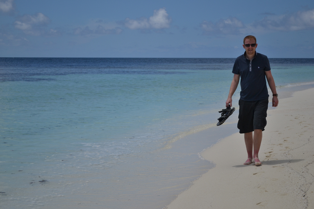 Kandolhu-Island-Beach