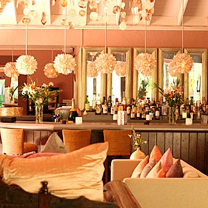 Pink Sands - Bahamas Honeymoon Packages - bar