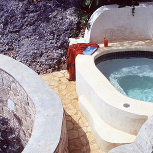 The Caves - Jamaica Honeymoon Packages - jacuzzi