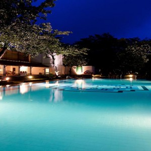 Sri Lanka Honeymoon Package - Cinnamon Lodge Habarana - pool at night