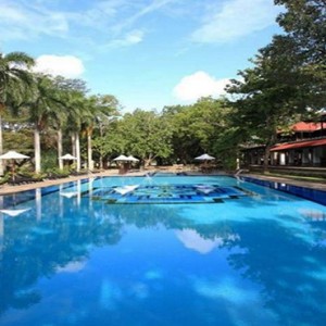 Sri Lanka Honeymoon Package - Cinnamon Lodge Habarana - swimming pool