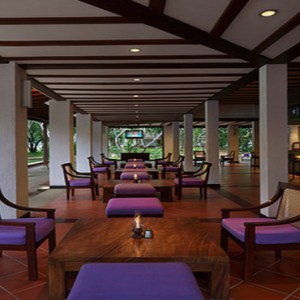 Sri Lanka Honeymoon Package Cinnamon Lodge Habarana Tuskers Bar