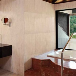 Sri Lanka Honeymoon Packages Earls Regency Kandy Sri Lanka Bathroom