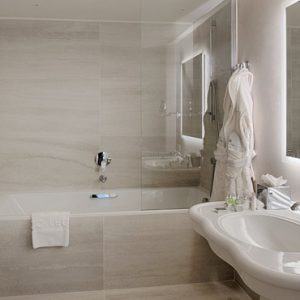 Bathroom Hotel NH Collection Palazzo Verona Italy Honeymoons