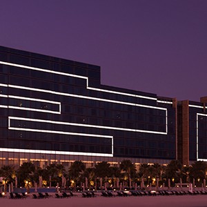 fairmont Bab Al Bahr abu dhabi - Abu Dhabi Honeymoon - exterior night