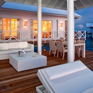 Maldives honeymoon packages - Diamonds Thudufushi - deck