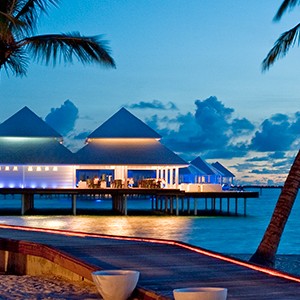 Maldives honeymoon packages - Diamonds Thudufushi - sunset