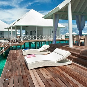 Maldives honeymoon packages - Diamonds Thudufushi - water terrace