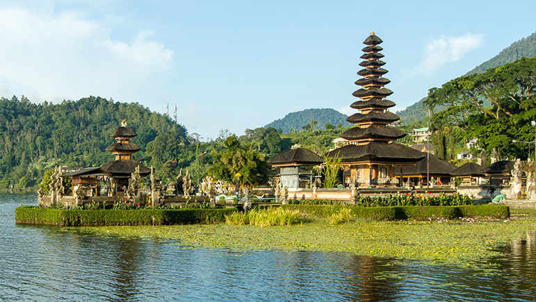 Bali Honeymoon Ideas - Lake Batu