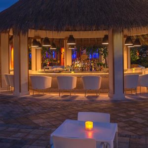 Barbados-Honeymoon-Packages-Sandals-Barbados-dining-8