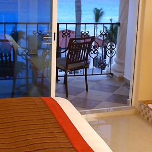 Hyatt Zilara Cancun - Mexico Honeymoon Packages - bedroom spa