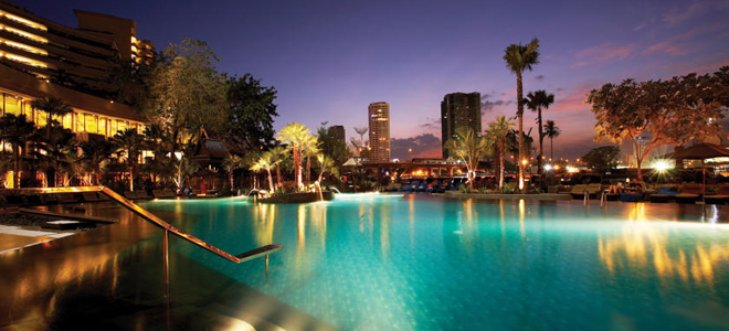 Luxury Holidays Bangkok - Shangri - La Hotel - Pool