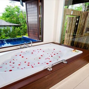 The Vijitt - Luxury Thailand Honeymoon Packages - Deluxe Pool Villa bathroom