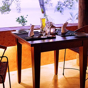 laluna resort - grenada honeymoon packages - dining