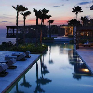 alila villas uluwatu - bali honeymoon packages - dusk