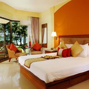 Luxury-Holidays-Phuket-Dusit-Thani-Laguna-Bed