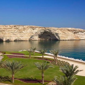 Oman Honeymoon Packages Al Waha At Shangri La Barr Al Jissah Resort And Spa Turtle Beach