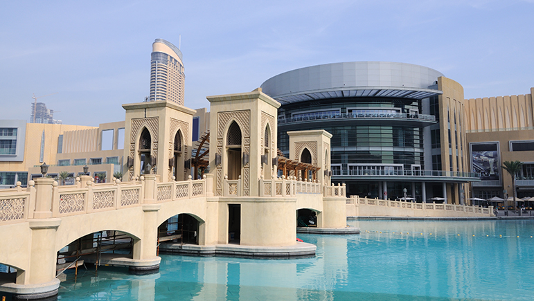 Singapore Vs. Dubai Honeymoon - Luxury Honeymoon - Dubai Mall