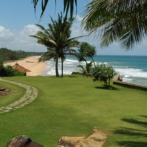 saman villas - sri lanka luxury honeymoons - garden