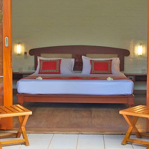 saman villas - sri lanka luxury honeymoons - loungers