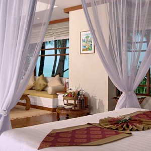 santuburi-resort-bedroom