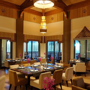 the palace downtown dubai - dubai luxury honeymoon packages - dining